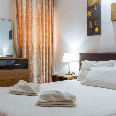 Seafront - Top Location, Top Floor With Wifi & Ac By 360 Estates 瓦莱塔 外观 照片