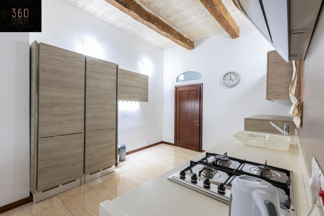 Seafront - Top Location, Top Floor With Wifi & Ac By 360 Estates 瓦莱塔 外观 照片
