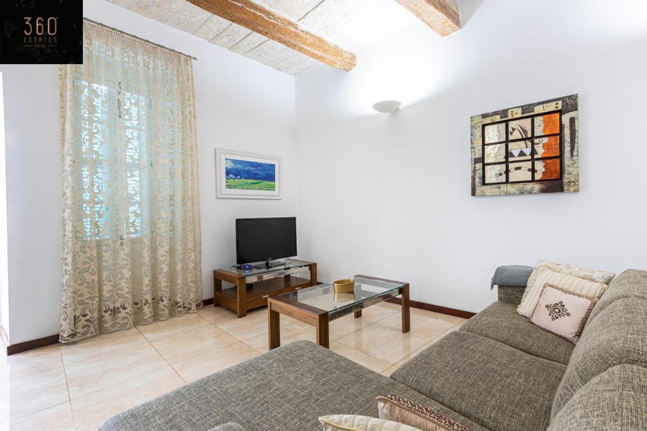 Seafront - Top Location, Top Floor With Wifi & Ac By 360 Estates 瓦莱塔 外观 照片