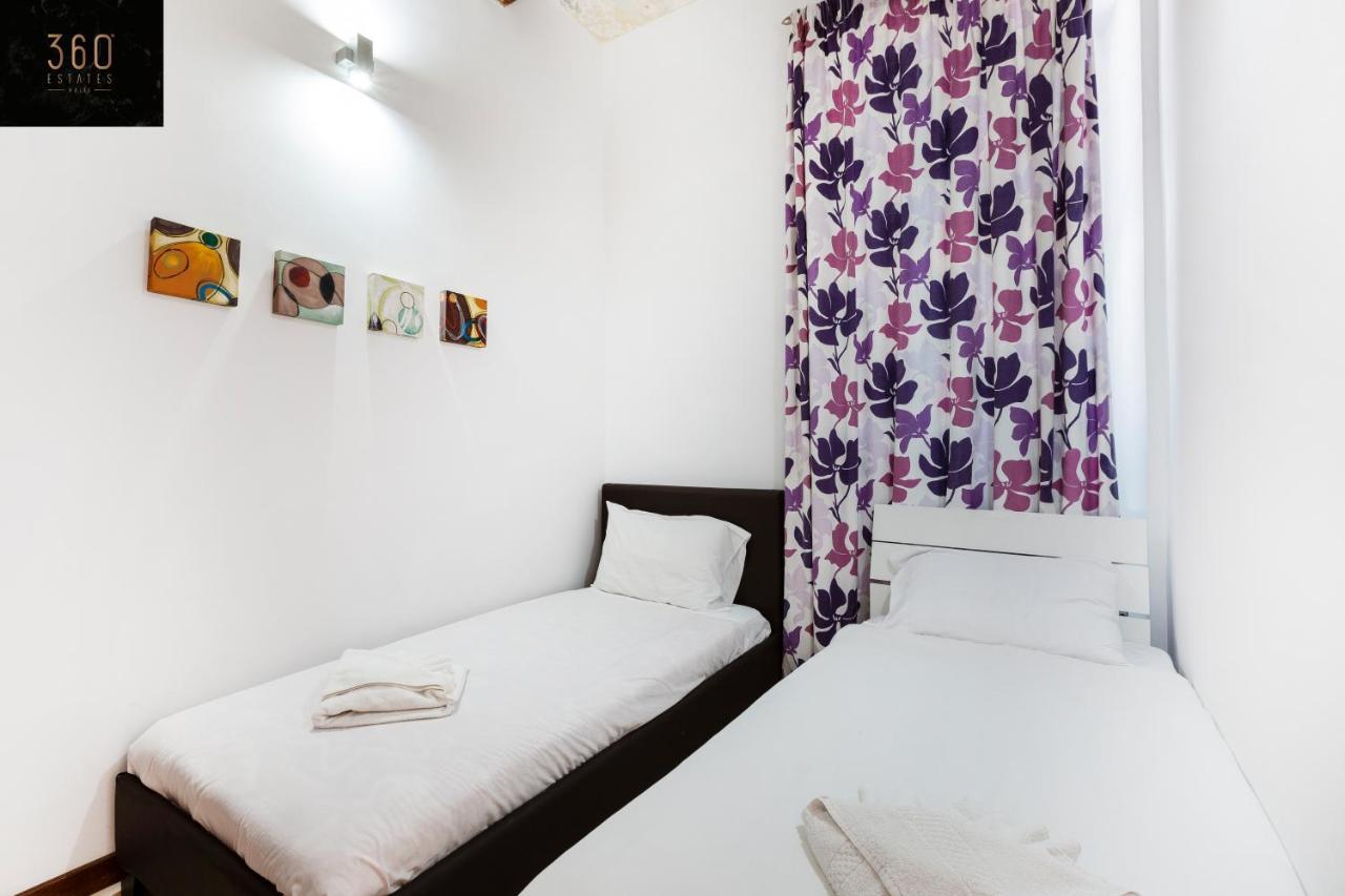 Seafront - Top Location, Top Floor With Wifi & Ac By 360 Estates 瓦莱塔 外观 照片